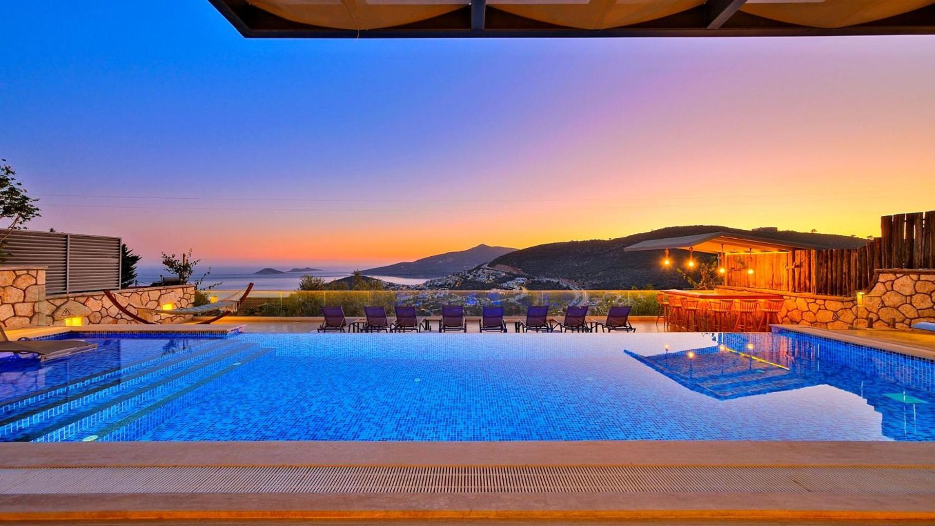 Villa 5 Bedroom Luxury In - 1019 Kalkan
